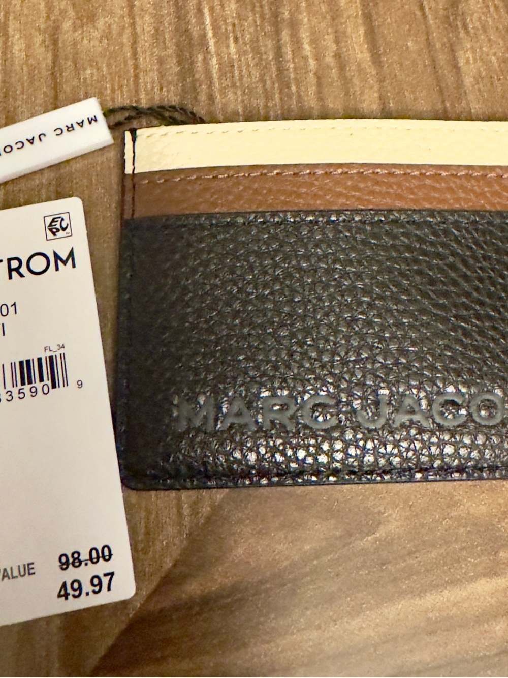Marc Jacobs Tricolor Pebbled Leather Card Holder - Black Brown Cream - Picture 4 of 4
